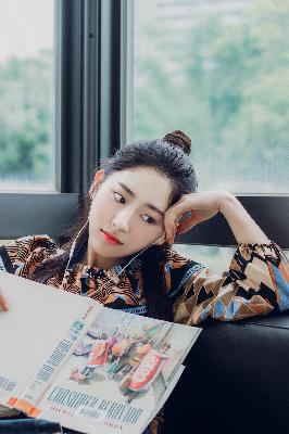 她在丈夫面前被耍了