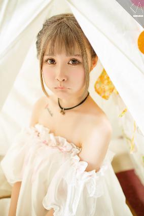 明明是配角却被王子宠爱了全集免费观看