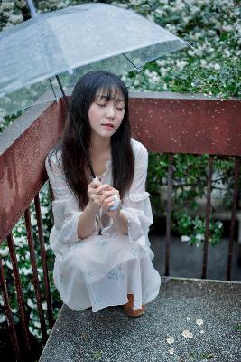 老婆出差闺蜜来家住几天